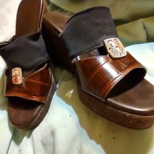 ,5/$35  Brighton by Croc sandles